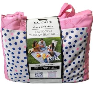 NWT SCOUT Guys and Dots 60x72 Polka Dot Water Resistant Outdoor Throw Blanket